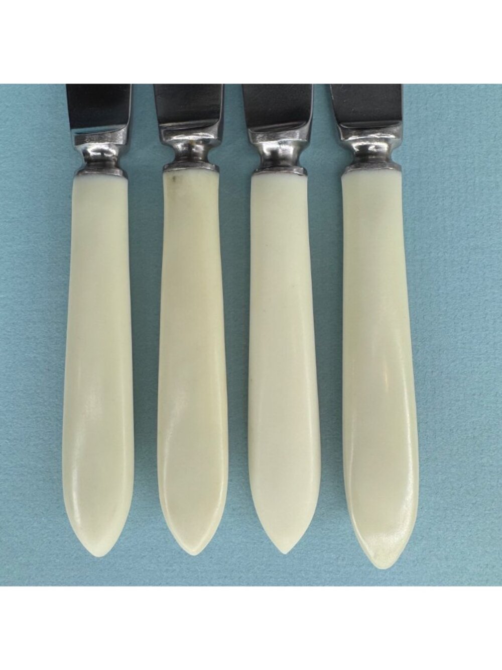 4 Vtg Russian USSR Soviet StainlessSteel Bakelite Handle Knives Cutlery Flatware - Picture 3 of 10